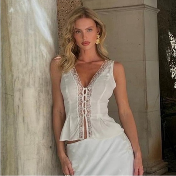 NWT • Reformation Cristina top in gossamer - size 0 - Picture 2 of 7